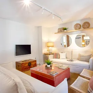  Apartment Genteel Larios