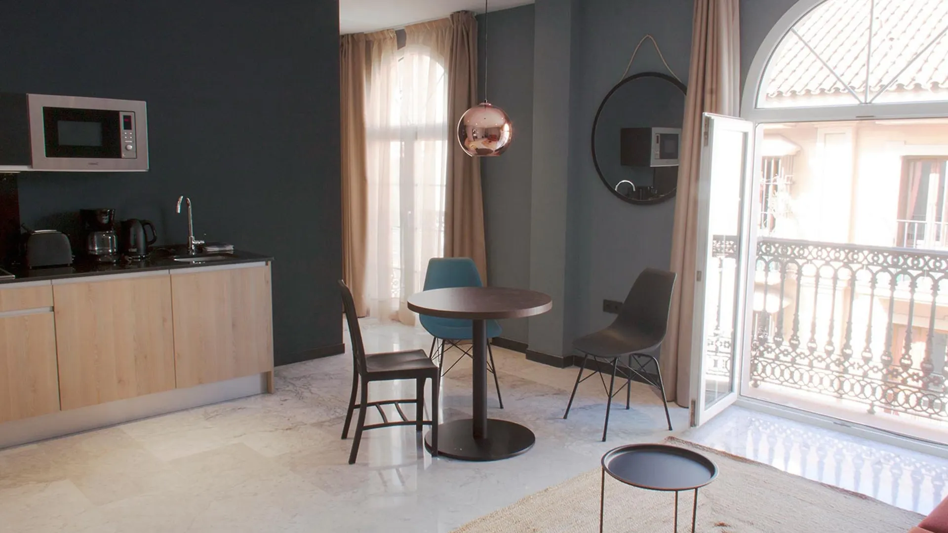 Apartamentos NONO by Charming Stay Málaga